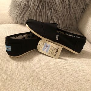 TOMS Shoes 🔥🔥🔥🔥🔥🔥🔥🔥🔥🔥🔥🔥🔥🔥🔥🔥🔥🔥.